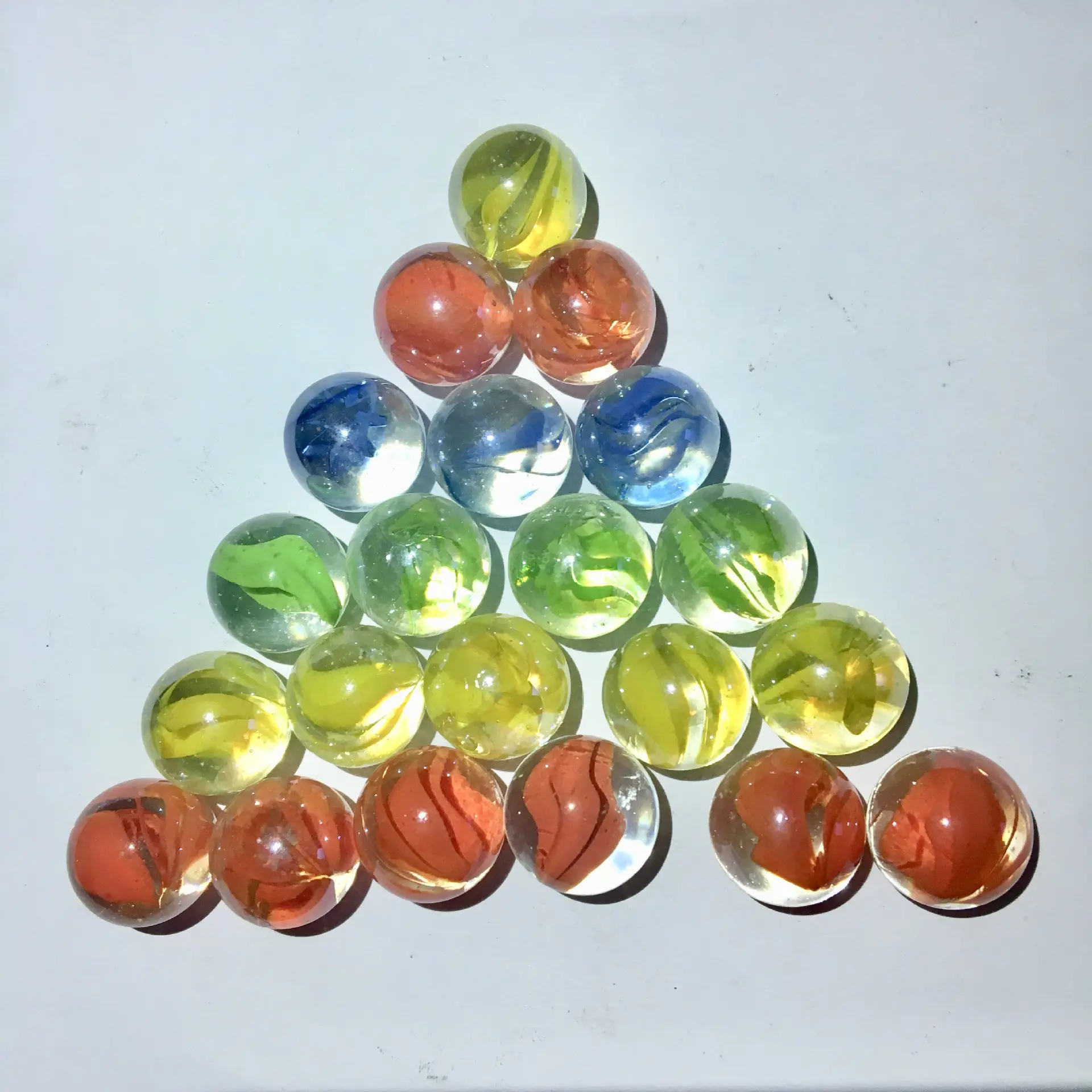Glass marbles are a small and beautiful toy