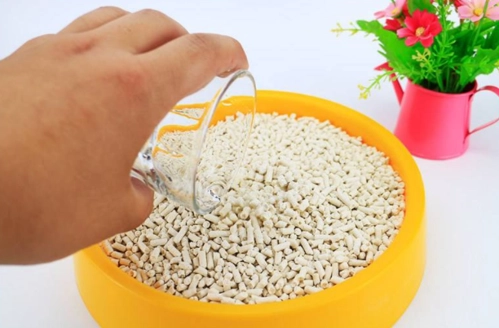 What is Cat Litter Made of?